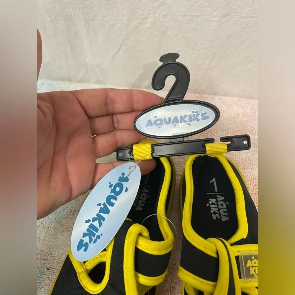 Aqua Kids water shoes